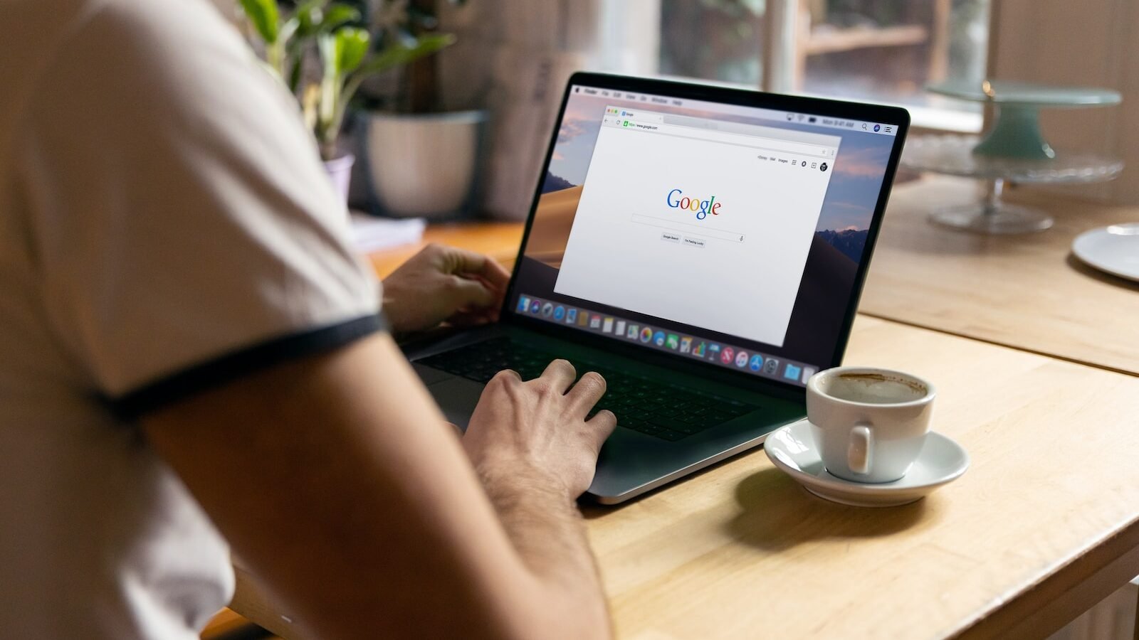 Google Vorschaubilder helfen dem Nutzer, Informationen visuell zu entdecken. Erfahren Sie hier, wie Sie ein Miniaturbild in den Google-Suchergebnissen platzieren.